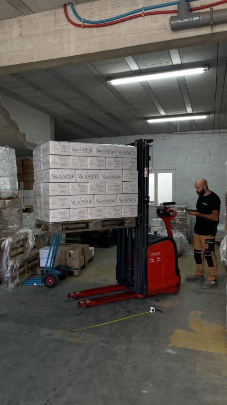 Manutention : gerbeur Fenwick L16 et transpalette